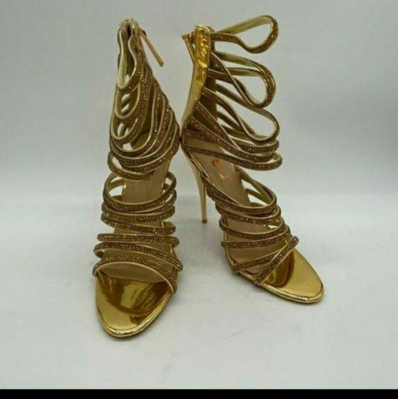 Sexyyyyy heels 💖 - Picture 3 of 5